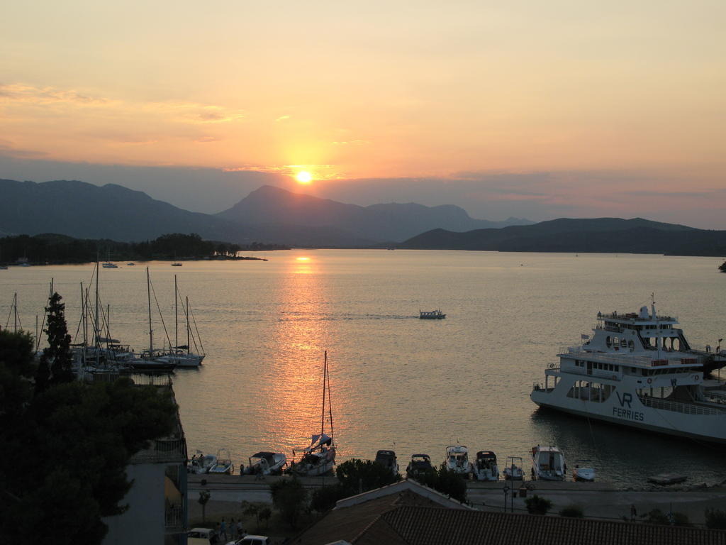 Dimitra Boutique Hotel Poros Town Exterior foto